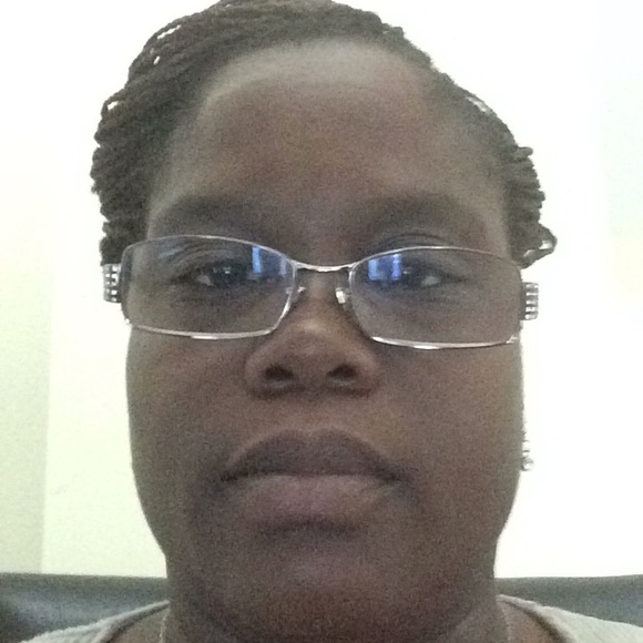 Meet your Posher, Christy - Picture 1 of 1